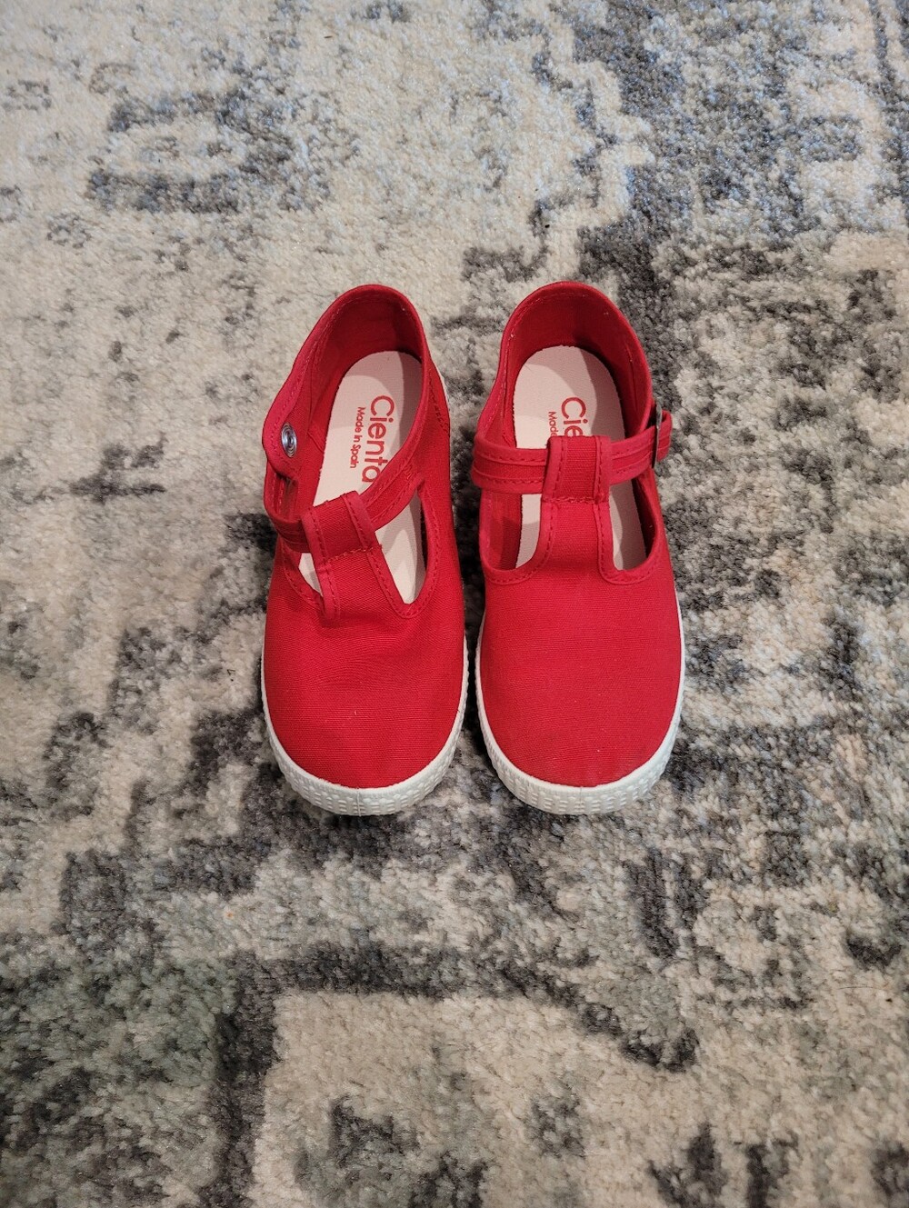 Cienta Red Canvas T-Strap Kids Sneakers